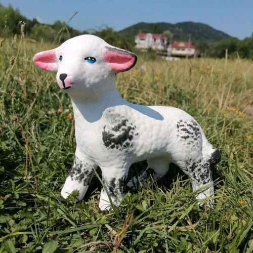 Градинска Фигура Агне на крака - TGC23 - малко