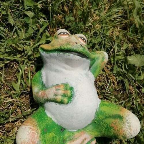 Градинска Фигура Жабче на плаж - TGC53