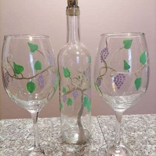 Рисувани чаши за вино с бутилка - TGH07